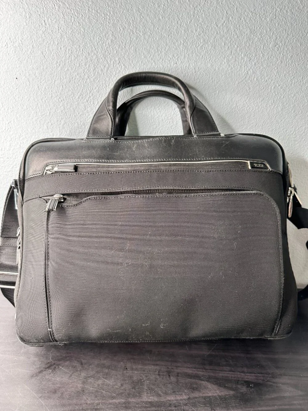 Tumi Arrive Sawyer Briefcase Black Business Bag Travel